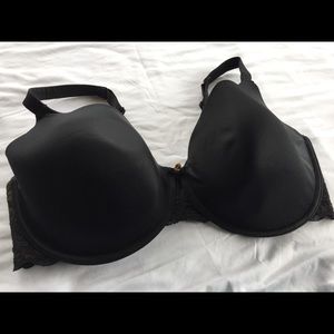 Curvy Couture Black wire bra